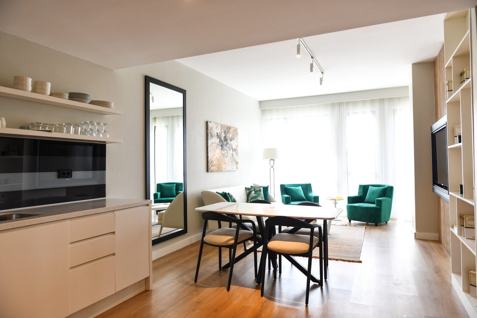 Urban Luxury in the New Financial Center10
